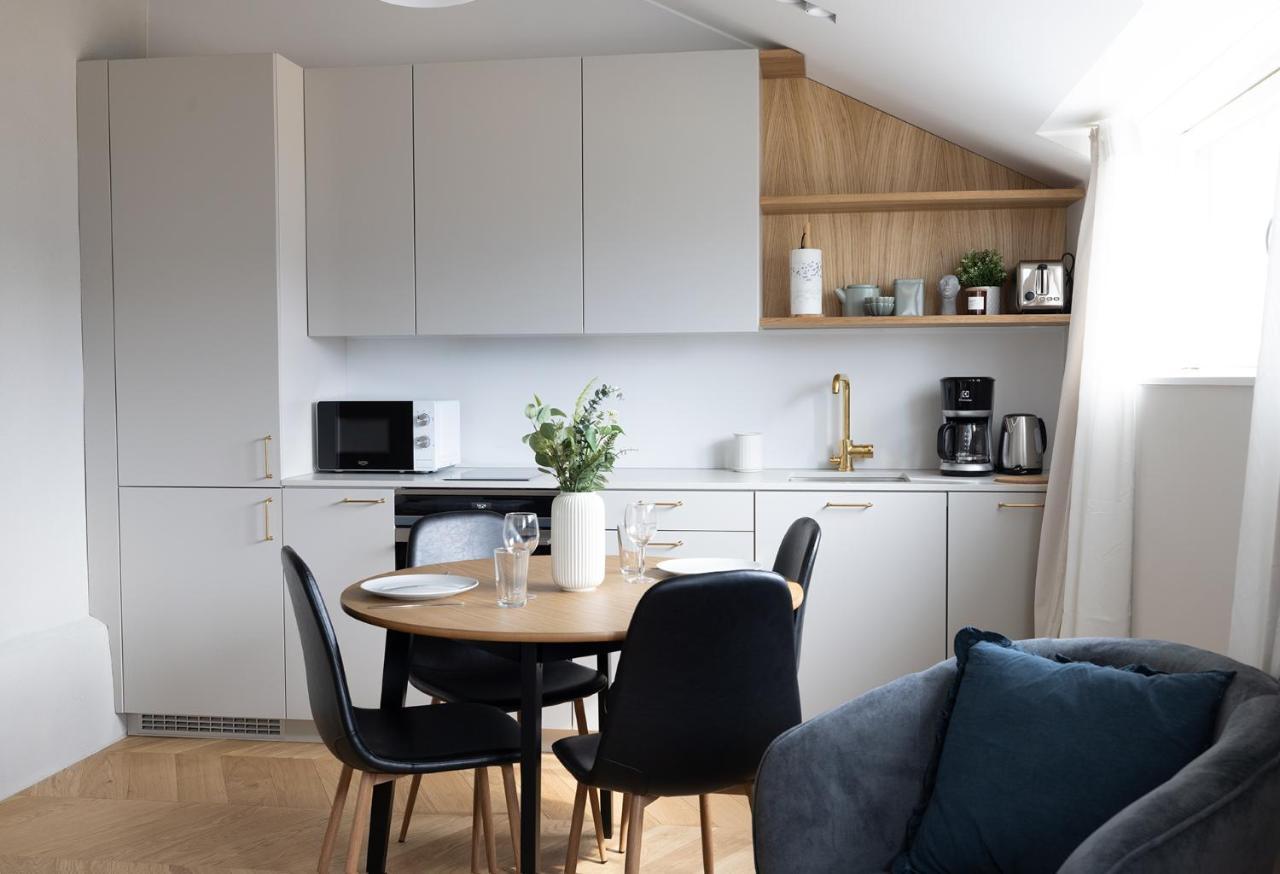 2Ndhomes Beautiful & Modern Attic Studio In Kruununhaka Helsínquia Exterior foto