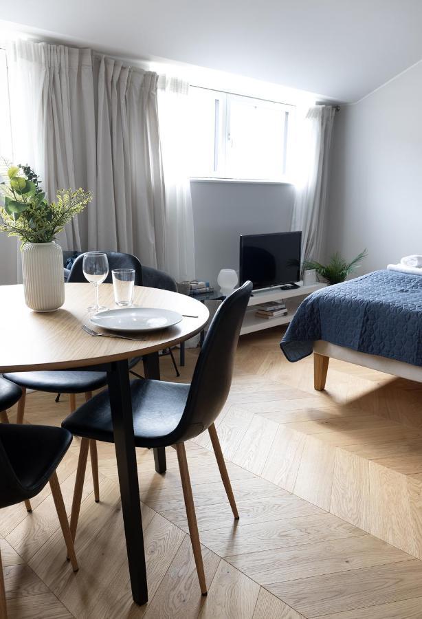 2Ndhomes Beautiful & Modern Attic Studio In Kruununhaka Helsínquia Exterior foto